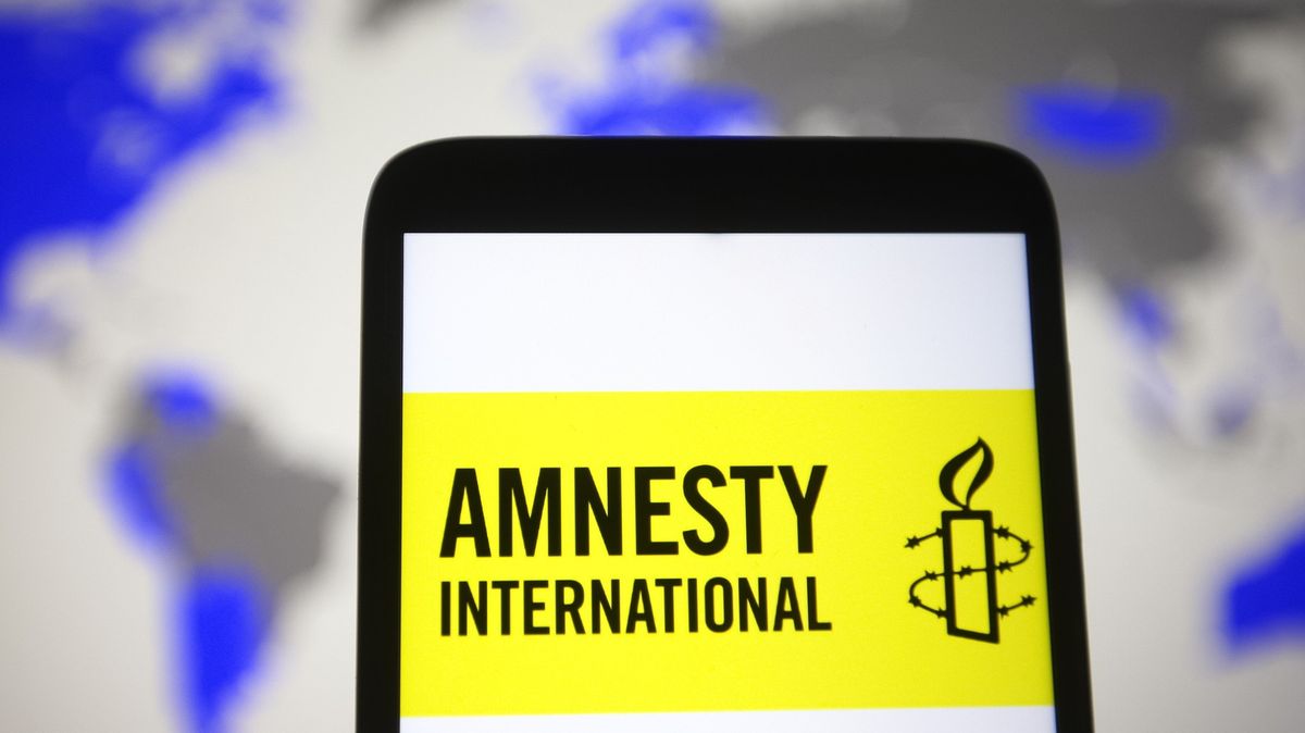 Státy využily covid-19 k omezování svobody projevu, píše Amnesty International